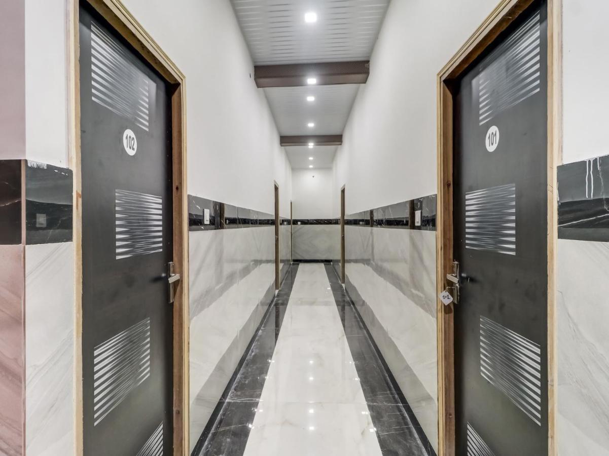 Oyo Flagship 83121 Hotel Rose Vip Saharanpur Exterior foto
