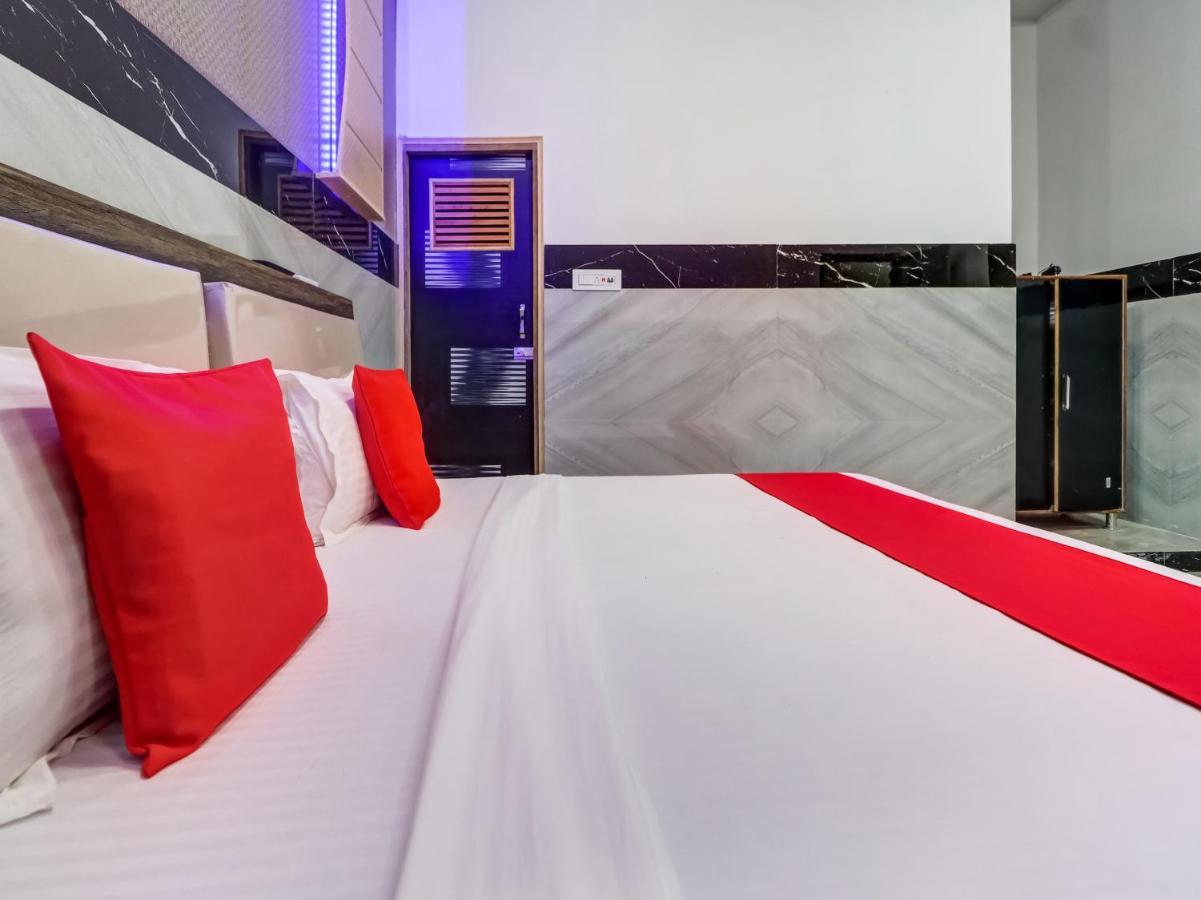 Oyo Flagship 83121 Hotel Rose Vip Saharanpur Exterior foto