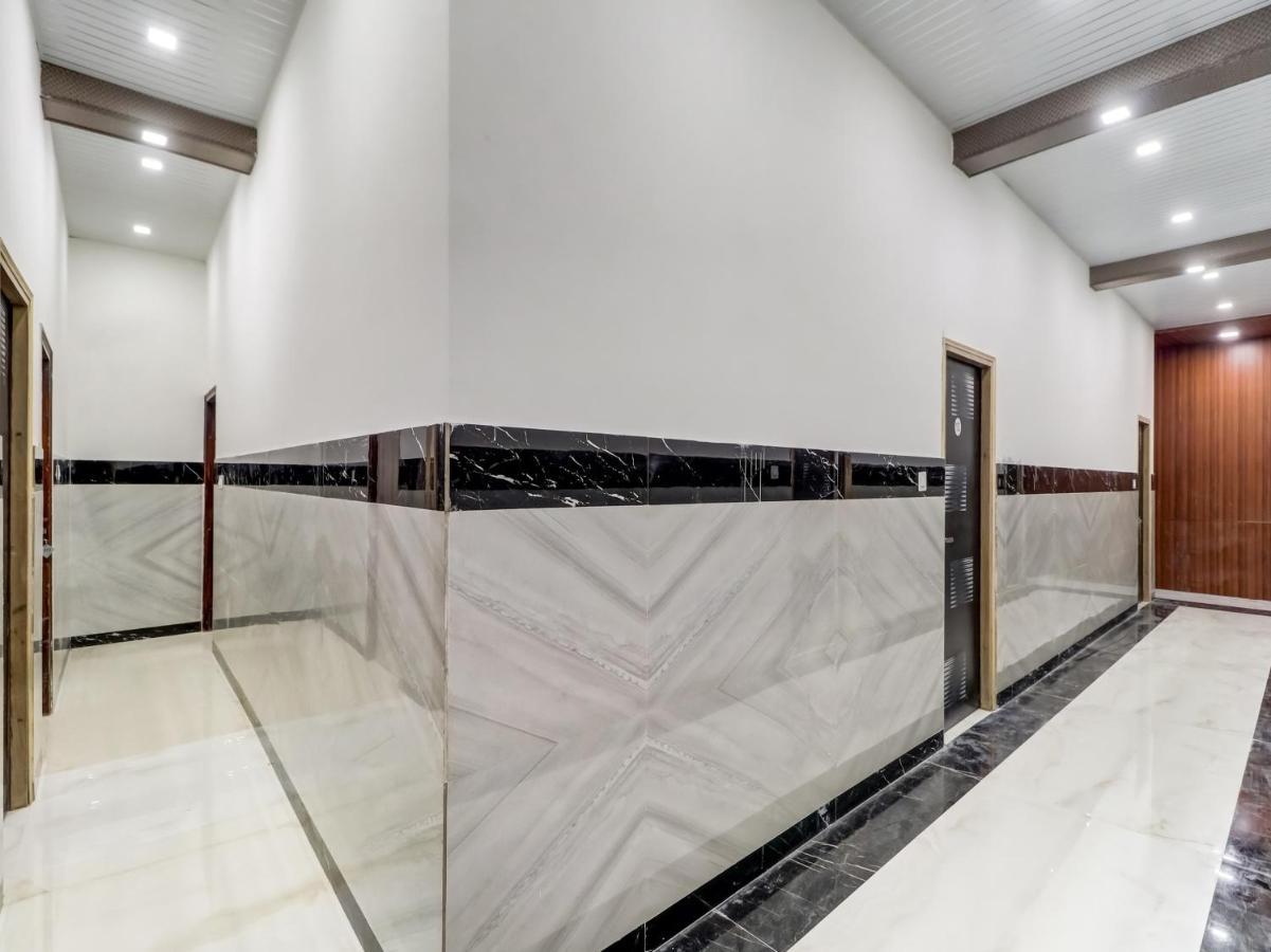 Oyo Flagship 83121 Hotel Rose Vip Saharanpur Exterior foto